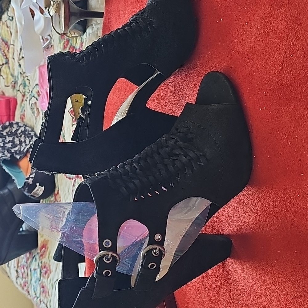 ☆NEW☆ VINCE CAMUTO BLACK LEATHER SUEDE  OPEN TOE HEELS 8W